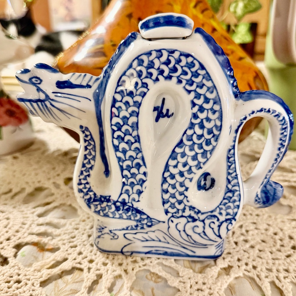Vintage Chinese Dragon Teapot with Lid Blue & White Porcelain